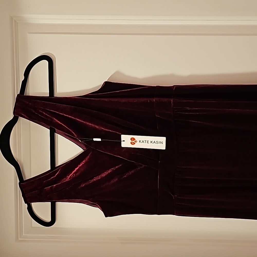 NWT Women's Formal Velvet Wrap V neck cocktail dress